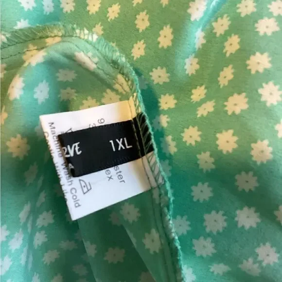 Shein Curve - Women’s Plus Light Teal & White Floral Dress - Picture 6 of 7